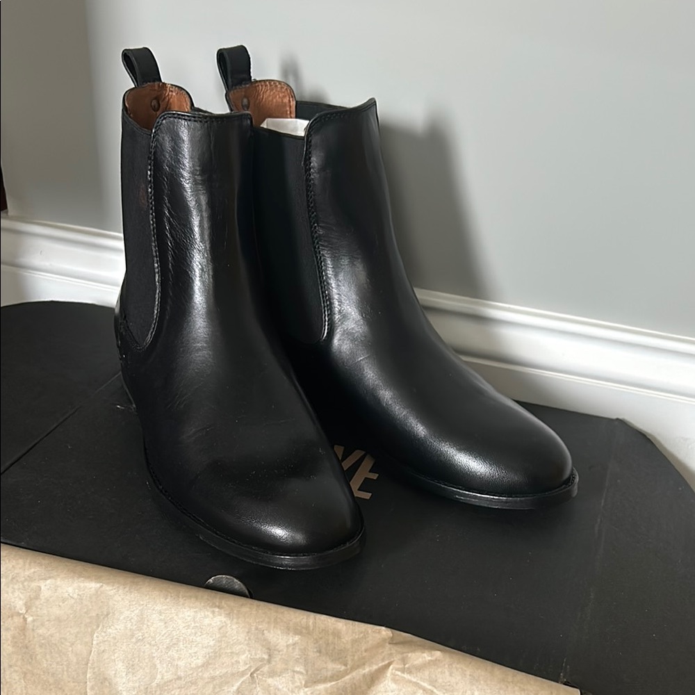 Frye Black Melissa Chelsea Leather Ankle Boots